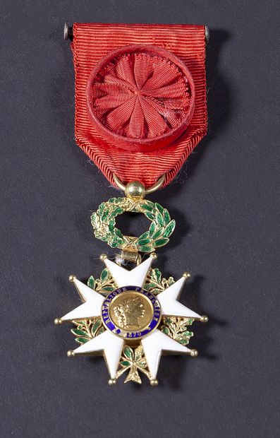 null FRANCE

Étoile d'officier de la Légion d'Honneur IIIème République

En or et...