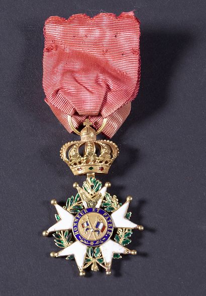 null FRANCE 

Étoile de la Légion d'Honneur Monarchie de Juillet 

En or et émail,...