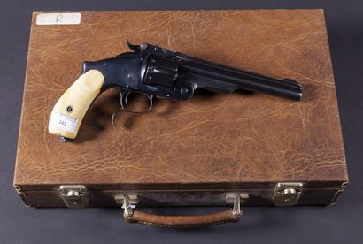 null USA

Revolver Smith et Wesson RUSSIAN cal 44

Plaquettes os, calotte à anneau...