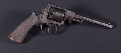 null USA

Revolver Adams 

Carcasse fer, poignée bois quadrillé avec pièce de pouce...