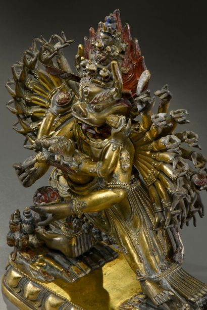 null TIBET - XVIIIe siècle

Yamantaka bronze ciselé, doré et partiiellement laqué,...
