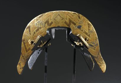 null JAPAN - EDO period (1603-1868) 

Daimyo saddle, gold and silver lacquered wood...