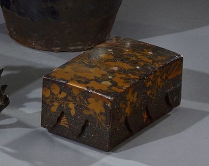 null JAPON, Nagasaki - Fin de période EDO (1603-1868)

Petite boîte Kobako rectangulaire,...