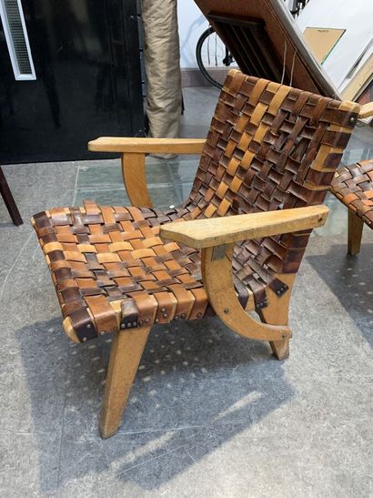 null Travail français des années 1950

Paire de fauteuils 

Structure en bois et...