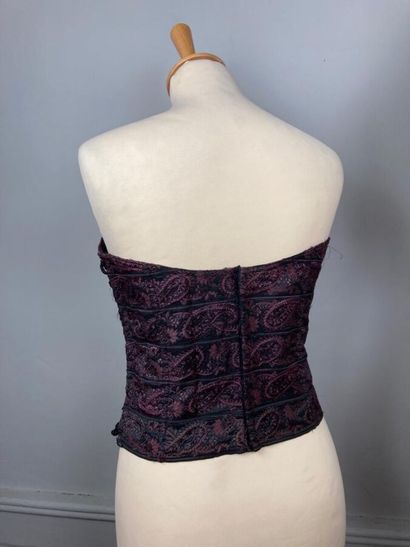 null CHANTAL THOMASS

Bustier corset à bandes cachemire bordeaux sur fond noir, agrafes...