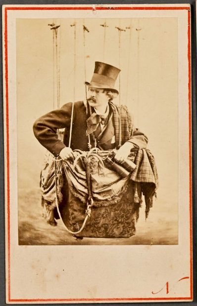 null NADAR Félix TOURNACHON dit (1820-1910)

Autoportrait en ballon réalisé dans...