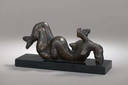  Henri LAURENS (1885-1954) 
Métamorphose, 1940 
Épreuve en bronze à patine brune,...