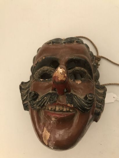 null Masque représentant un espagnol

Art populaire du Guatemala

Début du XXème...