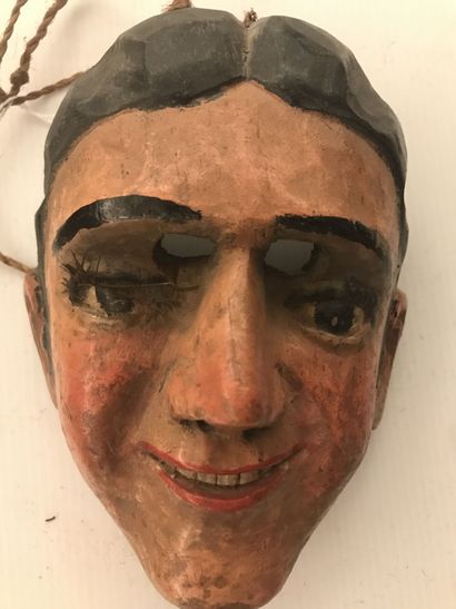 null Masque de jeune homme

Art populaire du Guatemala

Début du XXème siècle

Bois...