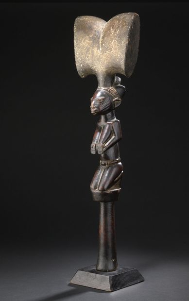 null Sceptre Oshe Shango

Yoruba, Nigéria 

H. 53,5 cm 



Provenance : 

Hubert...