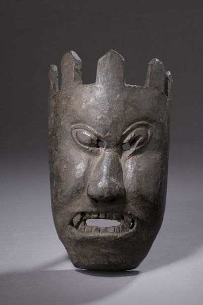 null NEPAL, fin XIXe - début XXe siècle

Masque en bois représentant le démon protecteur...