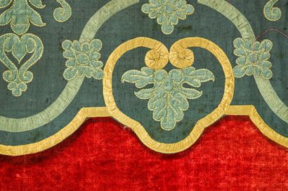 null Two slopes of bed canopy or valances in embroidery of application, Louis XIV...