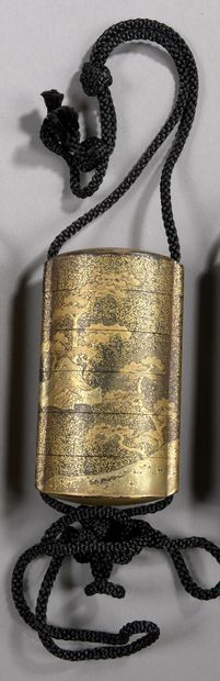 null Inro with five compartments, decorated in gold and silver hiramaki-e lacquer...