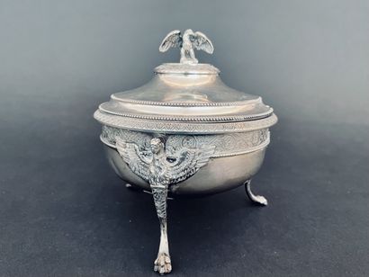 null Sugar bowl tripod in silver 950 thousandth, decoration of frieze of palms of...