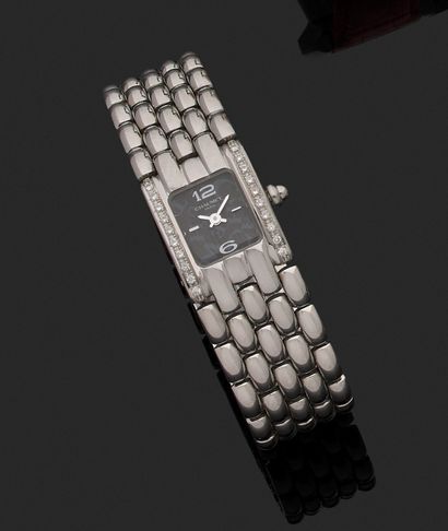 CHAUMET

Lady's wristwatch in steel. Rectangular...