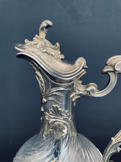 null Ewer out of crystal with reason of ribbed twists, the setting out of silver...