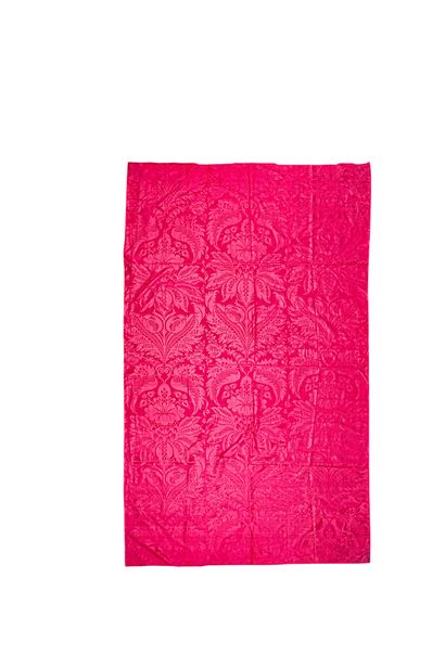 null Raspberry damask, 18th-19th century.

Large design in Louis XIV style of blooming...