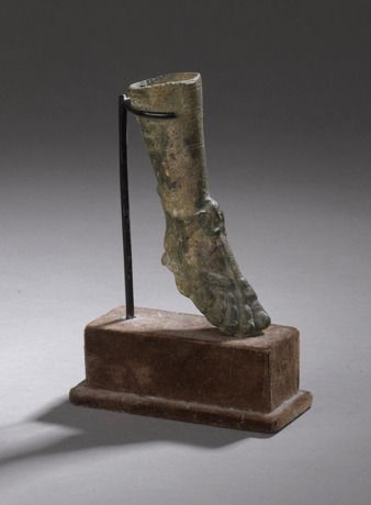 null Orient ? Art Romain, II-IIIème siècle

Vase ? En forme de pied droit chaussée...