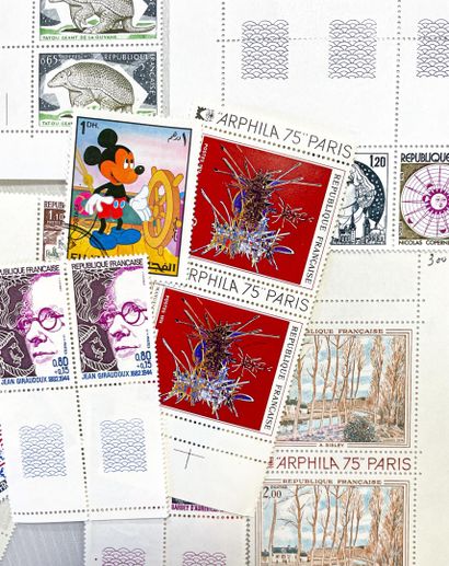Ensemble de timbres FRANCE et ETRANGER