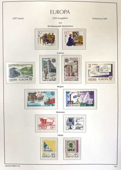 null Collection de timbre-poste d'EUROPA de 1970 à 1995 présentée dans deux albums...
