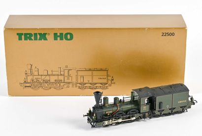 null TRIX HO 

Locomotive vapeur en métal vert (22500)

L. 15 cm 

Dans sa boîte