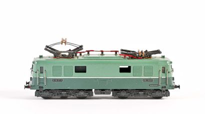 VB (Vollon & Brun)

Locomotive électrique...