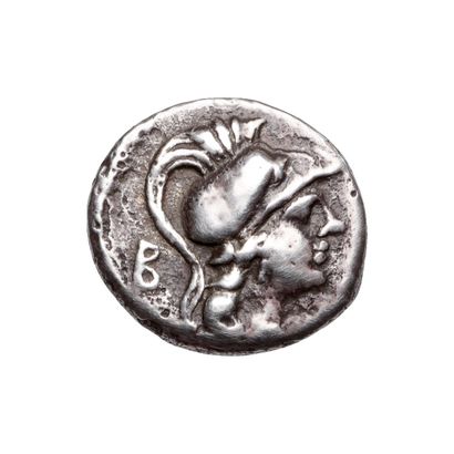 null 150-125 Av JC. Diobole 0,81gr. argent à la tête casquée d'Athéna à dr. et à...