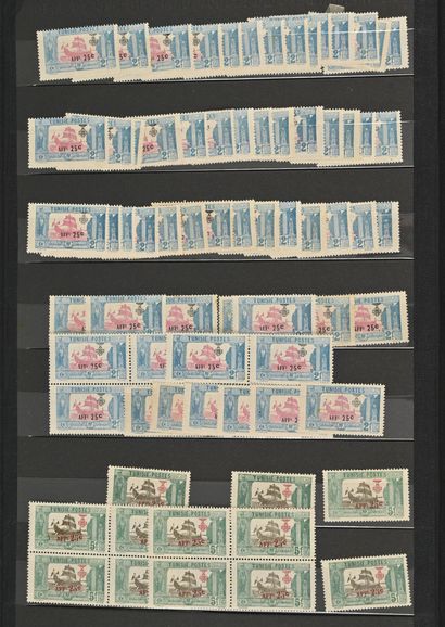 null Timbres de divers pays principalement neufs ** entre 1933 et 1950, stockés parfois...