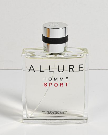 null CHANEL - ALLURE SPORT 

Flacon parfum factice pour décoration de la maison Chanel...