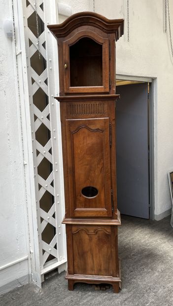null Caisse d'horloge en bois fruitier

XIXème siècle

H. 230 cm