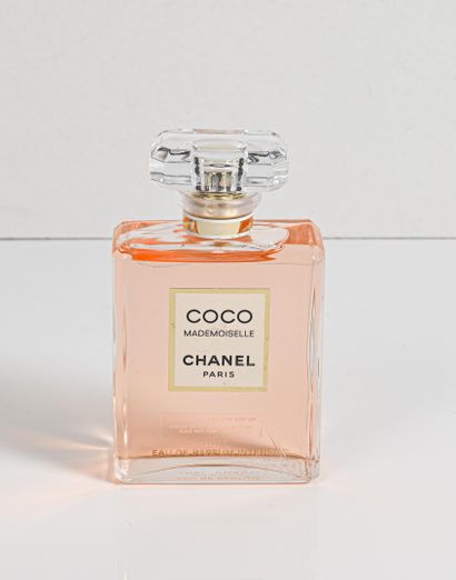 null CHANEL - COCO MADEMOISELLE 

Flacon parfum factice pour décoration de la maison...