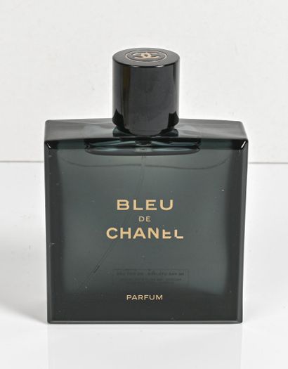 null CHANEL - BLEU DE CHANEL 

Flacon parfum factice pour décoration de la maison...