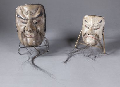 JAPON - Période MEIJI (1868-1912) 
Deux masques...