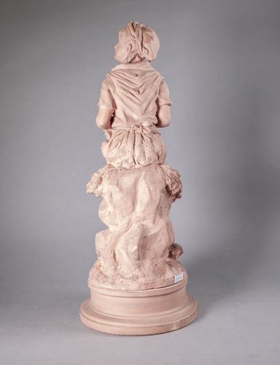 null CAMPAGNE Pierre-Etienne-Daniel (1851-1914)

Jeune femme assise à la couture

Sculpture...