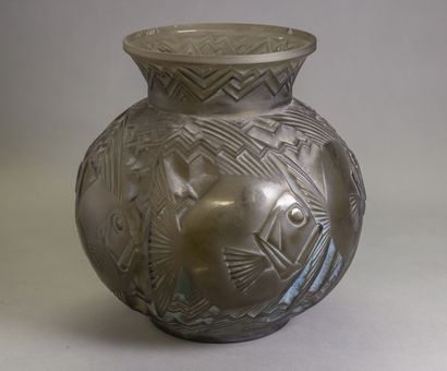 null Pierre d'AVESN (Pierre GIRE dit, 1901-1990)

Vase à corps sphérique épaulé et...