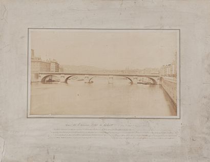 null Anonyme

Lyon, vue de l'ancien Pont de Tilsitt, prise d'aval le13 Juin 1863

Tirage...