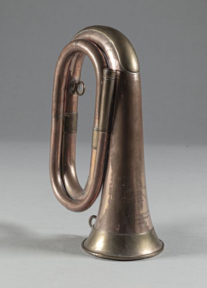 null Intéressant petit bugle Gautrot breveté à Paris, vendu par la firme indienne...
