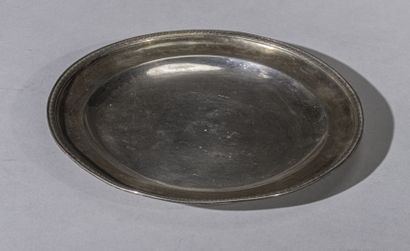 null Small round silver plate with foliage moldings

Marked : First rooster (1798-1808)

Incomplete...