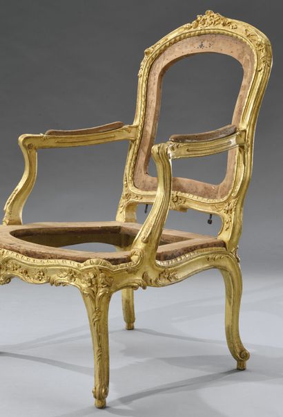 null Suite of four flat-backed armchairs with carved and gilded beechwood frames,...