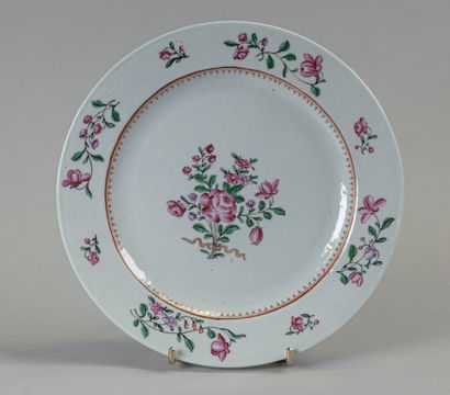 null CHINE, Compagnie des Indes - XVIIIe siècle

Assiette ronde porcelaine à décor...