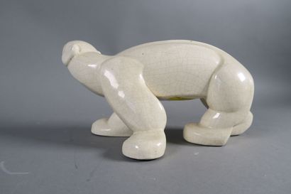 null Ours polaire en céramique blanche émaillée craquelée

XXe siècle 

H. 15,5 cm...