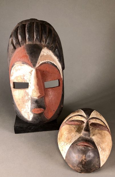 AFRIQUE

Suite de deux masques en bois sculpté...