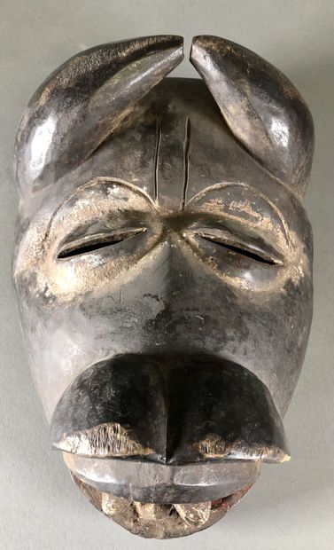AFRIQUE

Masque animalier Gouro en bois sculpté...