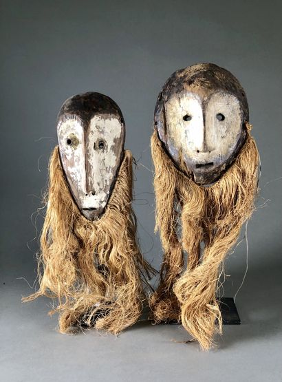 AFRIQUE 

Deux masques de grade Lega (Congo)n...