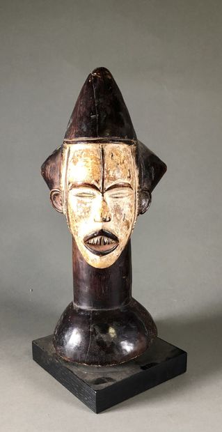 AFRIQUE

Masque cimier Idoma en bois sculpté...