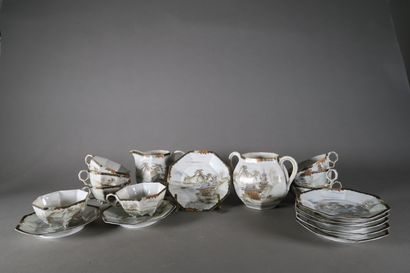 null Service à thé en porcelaine Japon, composé de huit tasses et leurs soucoupes,...