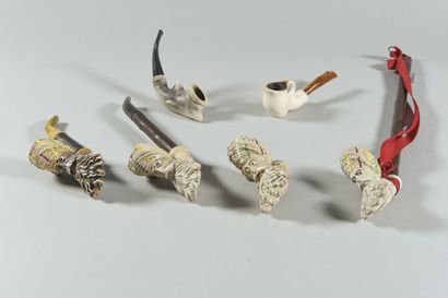 null Lot of six clay pipes of which four with subject of the Jacob by GAMBIER, the...