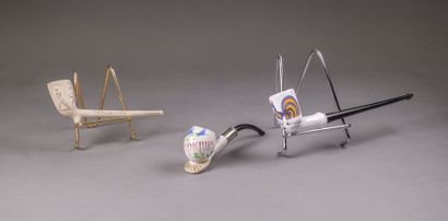 null Lot composed of three pipes on the theme of the sport: 

- England, clay pipe...