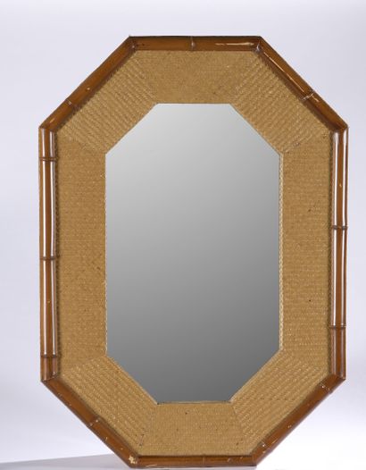 null Italian work of the 1980s.

Octagonal mirror.

Large frame in stained bamboo...