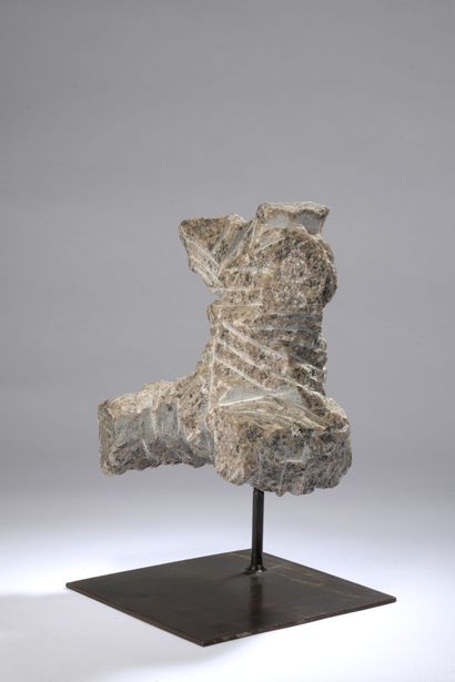 null Denis MONFLEUR (né en 1962)

Torse, 2000

Sculpture en granit (taille directe),...